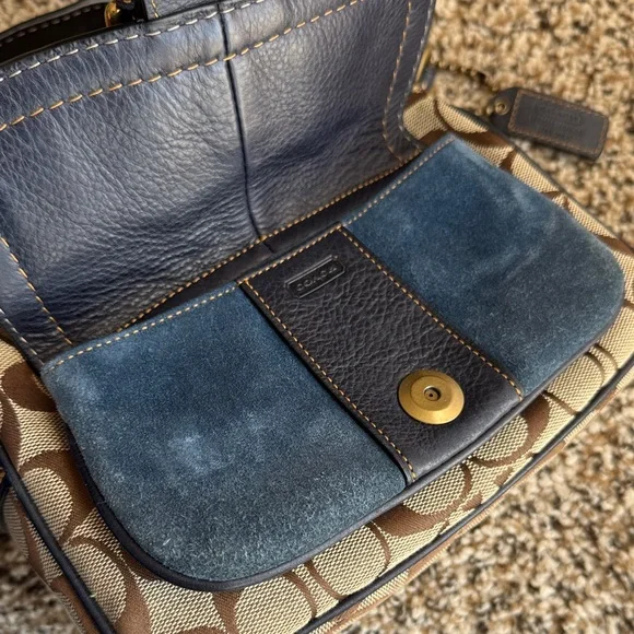 Coach Tan and Blue Buckle Shoulder Bag - Picture 7 of 8